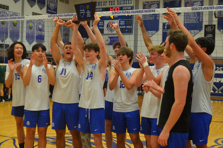 SPF boys volleyball team wins third straight sectional title